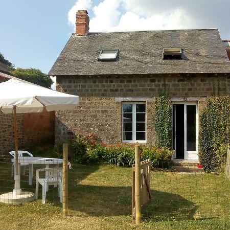 Le Domaine Villa Saint-Symphorien-des-Monts Buitenkant foto